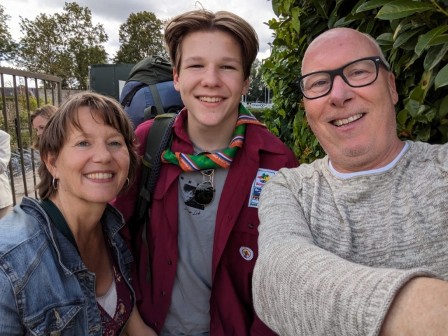 Dutch Scout Derk Heijne (center) with his family (Courtesy of Martin Heijne)