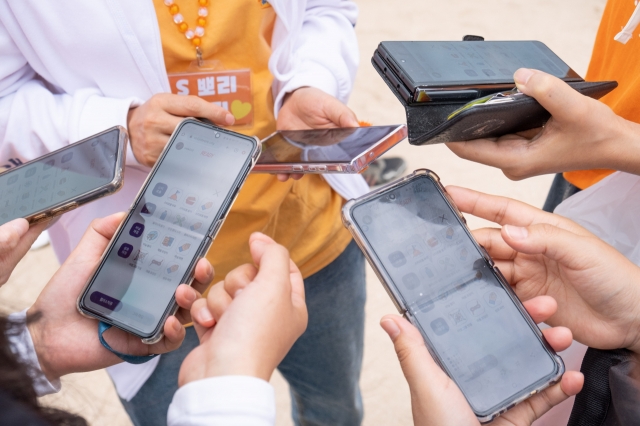 Ita Seoul’s plogging app displays the specific types of litter An Ga-young collected from the streets of the Hongdae district in Seoul. (Ita Seoul)