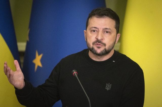 This file photo shows Ukrainian President Volodymyr Zelensky attend a press conference with European Commission President Ursula von der Leyen in Kyiv, Ukraine, Nov. 4. (AP)