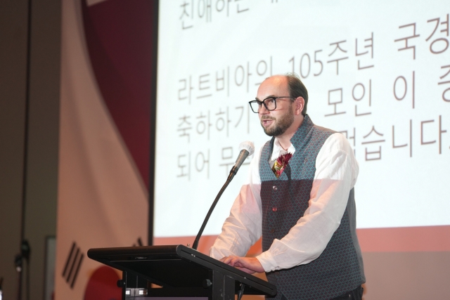 Latvian Ambassador to Korea Aris Vigants delivers remarks at Latvia's 105th anniversary of independence at Grand Hyatt Seoul in Yongsan-gu, Seoul on Friday. (Latvian Embassy in Seoul)