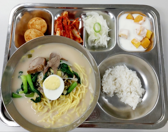 A school lunch from Jeju Island (Jeju Special Self-Governing Provincial Office of Education)