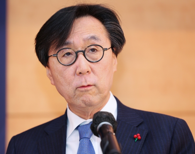 First Vice Foreign Minister Chang Ho-jin delivers a keynote speech at a government forum, on Dec. 19. (Yonhap)