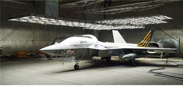 This photo, on Wednesday, shows the No. 4 KF-21 fighter jet prototype undergoing extreme weather tests at the Agency for Defense Development's test center in Seosan, 98 kilometers southwest of Seoul. (DAPA)