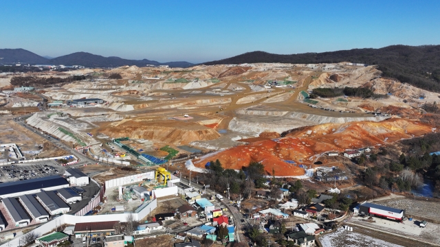 This photo, taken Monday, shows the construction site for the world's largest semiconductor cluster in Yongin, Gyeonggi Province. A total of 622 trillion won ($471 billion) is to be invested in the project by 2047. (Yonhap)