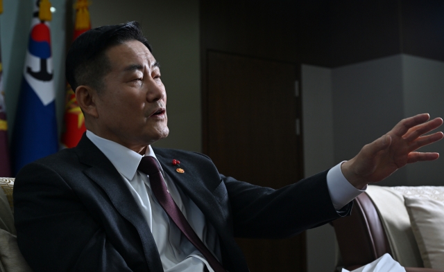 Shin Won-sik, South Korea’s minister of national defense, speaks during an interview with The Korea Herald on Monday in his reception room. (Im Se-jun/The Korea Herald)