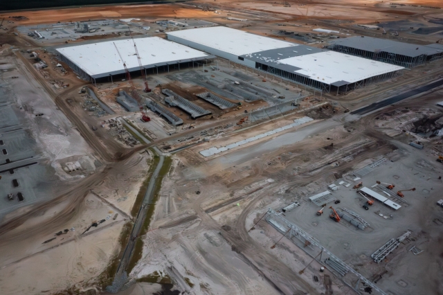 Hyundai Motor’s first electric vehicle-only plant under construction in Ellabell, Georgia (Bloomberg)