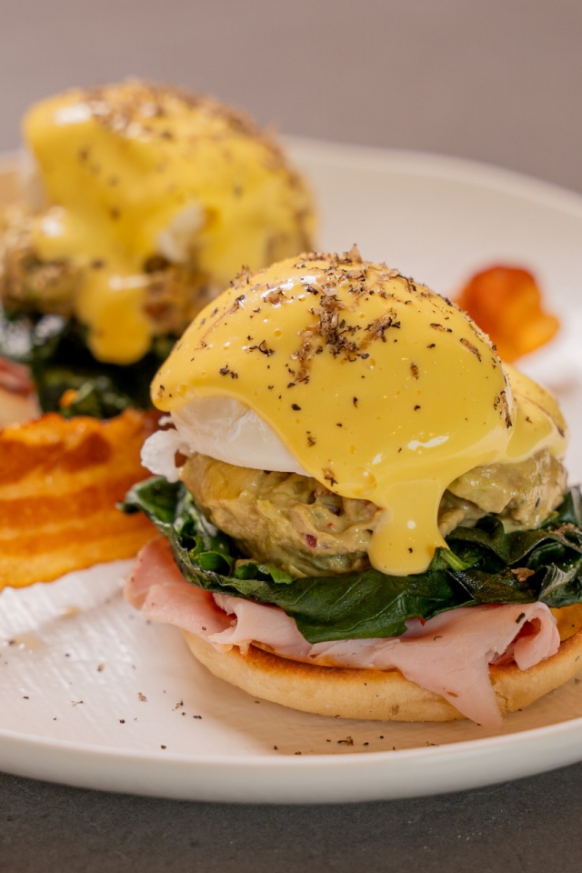 Eggs Benedict (Orzo Le Beau Temps)