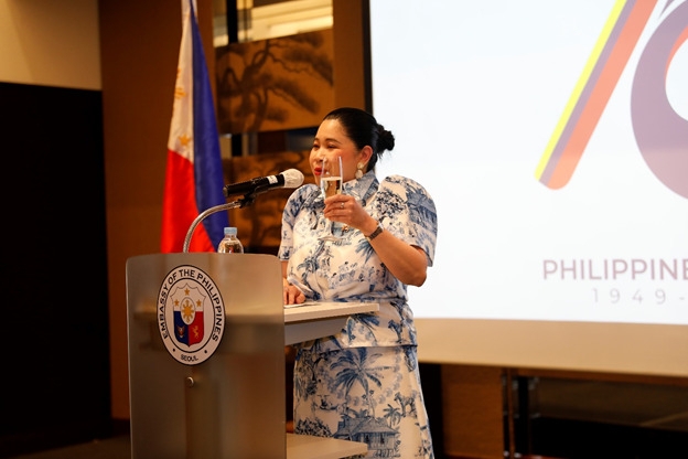 Philippines ambassador to Korea Theresa Dizon-De Vega speaks at an event marking the 75th anniversary of ties on at Grand Hyatt Seoul in Yongsan-gu, Seoul on Tuesday. (Embassy of the Philippines in Seoul)