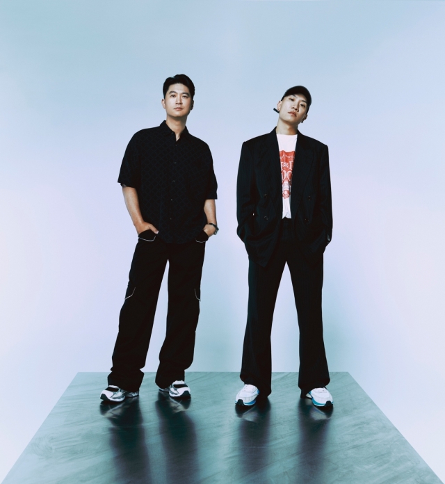 Dynamic Duo's Choiza (left) and Gaeko (Amoeba Culture)