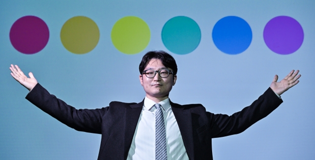 Lee Dong-hwan, once a Methodist pastor poses for a photo ahead of an interview with The Korea Herald at Herald Square in Seoul on March 19. (Im Se-jun/The Korea Herald)