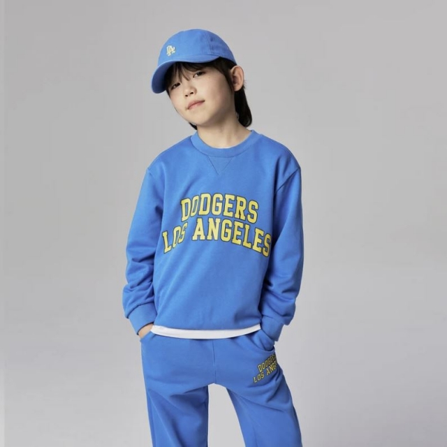 A child model in Los Angeles Dodgers apparel from MLB Kids brand (F&F)