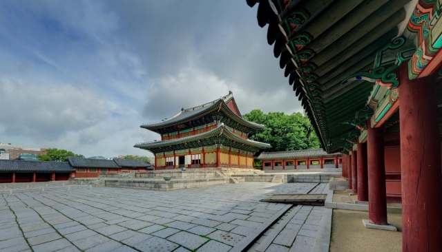 Changdeokgung grounds (CHA)