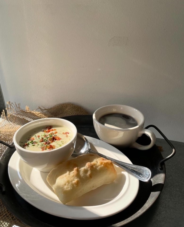 New England clam chowder, focaccia sandwich and coffee (Souper)