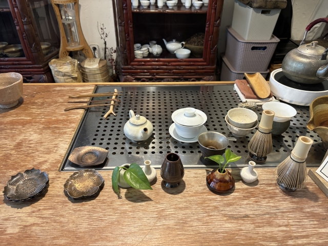 Woong Cha's tea table (Kim Da-sol/The Korea Herald)