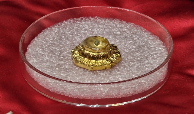 Cremated remains of the Buddhism founder Sakyamuni Buddha (Jogye Order of Korean Buddhism)