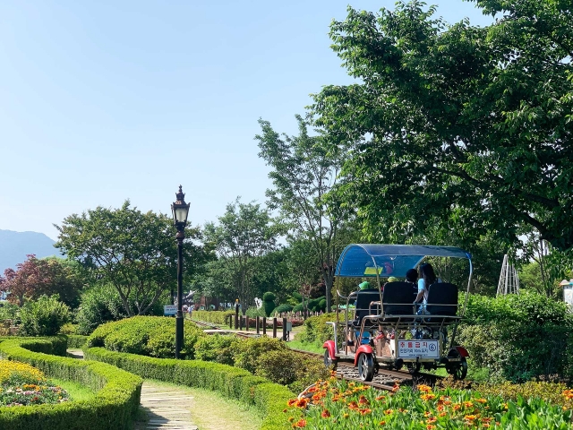 Seomjingang Railbike in Gokseong, South Jeolla Province (Korail Tourism Development)