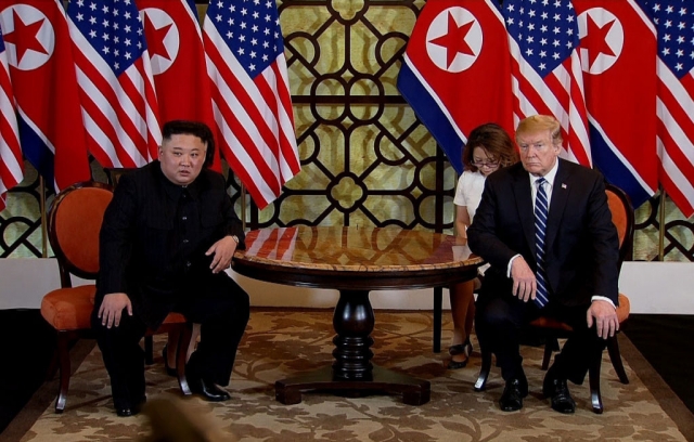 US President Donald Trump (right) and North Korean leader Kim Jong-un (left) during their second summit meeting at the Sofitel Legend Metropole hotel on February 28, 2019 in Hanoi, Vietnam. (Gettyimages)