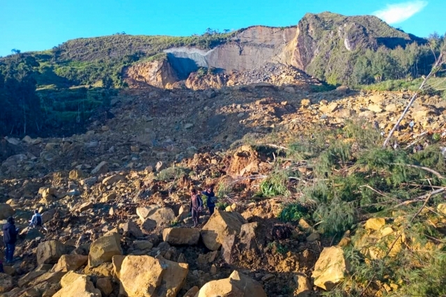 A general view shows the site of a landslide in Maip Mulitaka in Papua New Guinea's Enga Province on May 24, 2024. Local officials and aid groups said a massive landslide struck a village in Papua New Guinea's highlands on Friday, with many feared dead. (AFP-Yonhap)