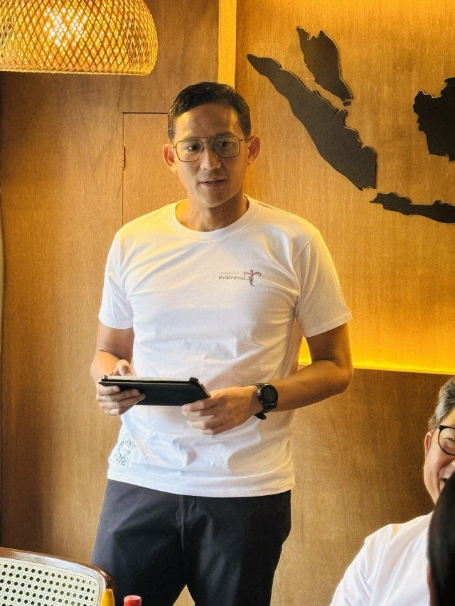 Indonesia’s Minister for Tourism and Creative Economy Sandiaga Uno speaks in an interview with The Korea Herald at an Indonesian Restaurant in Mapo-gu, Seoul on May 10. (Sanjay Kumar/ The Korea Herald)