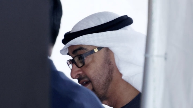 United Arab Emirates President Mohamed bin Zayed Al Nahyan arrives for a meeting with Korean chaebols chiefs, including Hyundai Motor Group Executive Chair Chung Euisun, at Lotte Hotel Seoul on Tuesday. (Newsis)