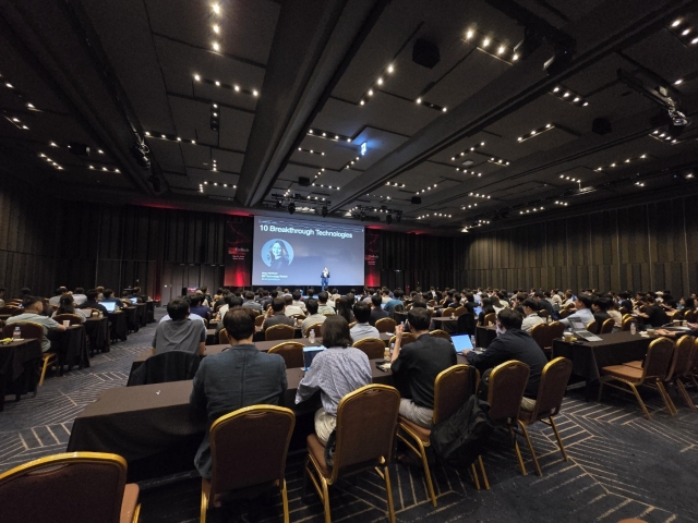 Amy Nordrum, executive editor of MIT Technology Review, speaks at he EmTech Korea conference held in Seoul on Thursday. (Jie Ye-eun/The Korea Herald)