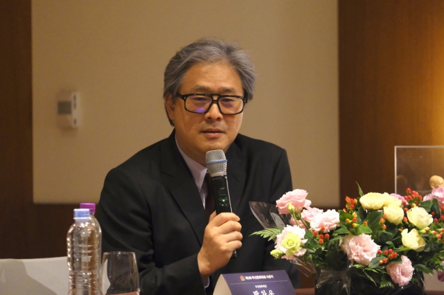 Filmmaker Park Chan-wook speaks during a press conference held ahead of the Musan Cultural Awards, at the Grand Hyatt Seoul in Yongsan, on Friday. (Manhae Musan Foundation)