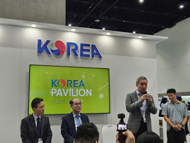 Lee Seung-kyou, vice president of the Korea Biotechnology Industry Organization, speaks during a conference at Bio USA in San Diego on Monday. (Kim Hae-yeon/ The Korea Herald)