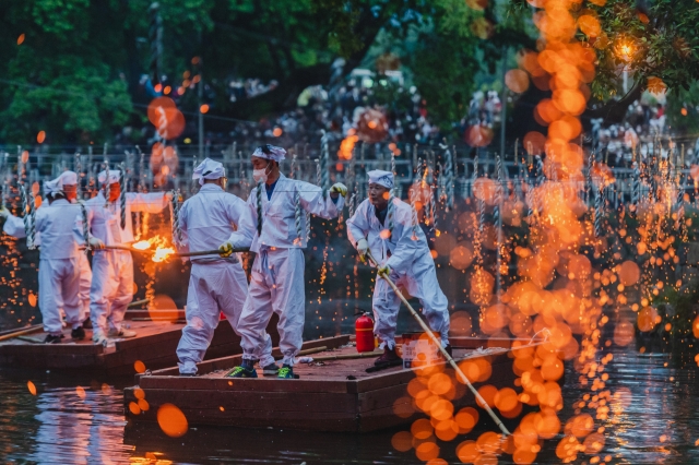 Haman Nakhwa Festival is held at a small pond near Mujinjeong Pavilion in Haman, South Gyeongsang Province. (KTO)