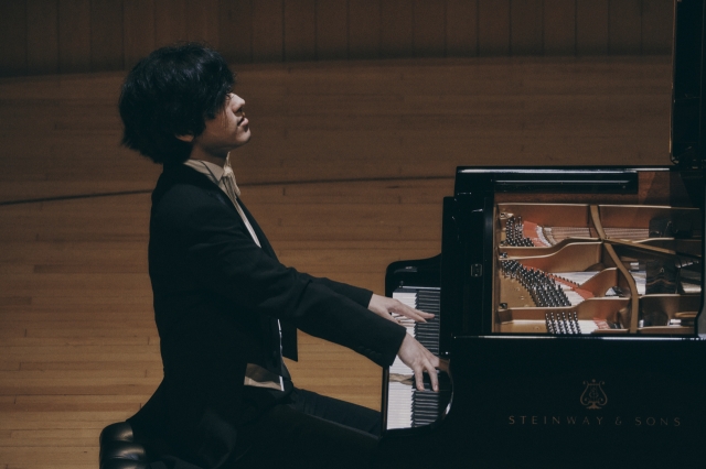 Pianist Lim Yunchan performs at Lotte Concert Hall in Jamsil, Seoul, Friday. (MOC Production)