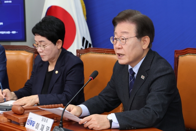 Lee Jae-myung, leader of the main opposition Democratic Party, attends a Supreme Council meeting at the National Assembly on Monday. (Yonhap)