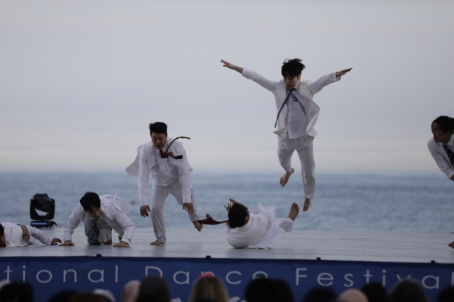 Dancers from Tatmarroo Dance Company from Korea perform 