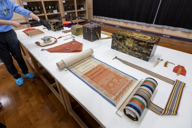 Artifacts of the Joseon era are shown in a storage room of the National Palace Museum of Korea in Seoul on Wednesday. (Yonhap)