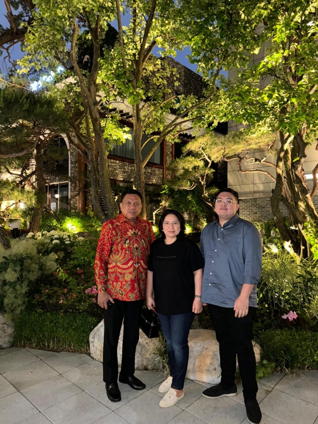 North Sulawesi Governor Olly Dondokambey(first from left) poses for a photo with his spouse Rita Dondokambey(center) and eldest son Rio Alexander Dondokambey, an Indonesian politician affiliated to Indonesian Democratic Struggle Party in Gangnam district, Seoul. Rio Alexander Dondokambey is set to resume office as member of Parliament from Oct. 1, 2024. (Indonesian Embassy in Seoul)