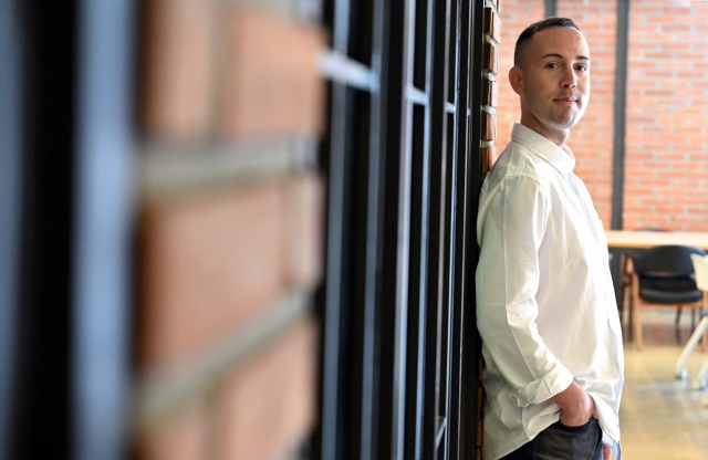 Lewis Hooper poses for a photo at The Korea Herald's office building on May. 1. (Lee Sang-sub/The Korea Herald)