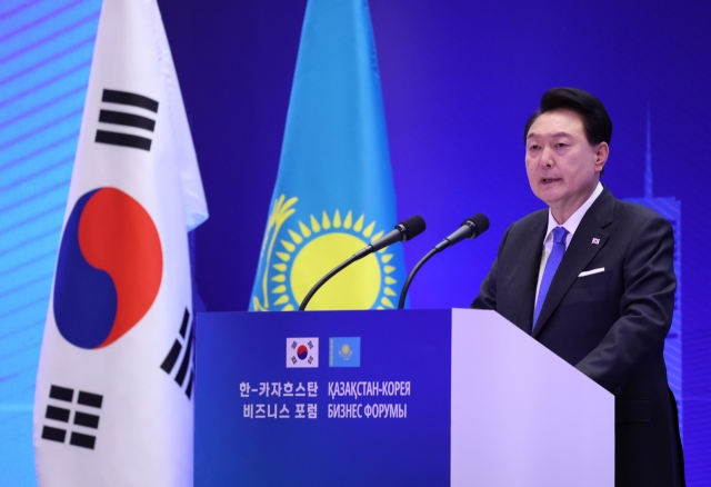 President Yoon Suk Yeol delivers a keynote speech during South Korea-Kazakhstan business forum held in Astana, Kazakhstan, on June 12, 2024. (Yonhap)