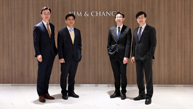 (From left) Kim & Chang lawyers specializing in international trade Kim Seong-joong, Hwang Min-seo, Lee Sun-yul and Jung Young-jin pose for a photo before an interview with The Korea Herald at the law firm's office in central Seoul. (Lee Sang-sub/The Korea Herald)