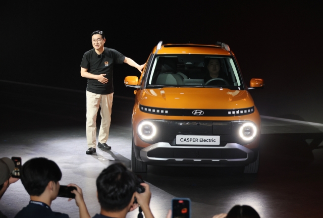 Chung Yoo-seok, executive vice president of Hyundai Motor Company’s Korea Business Division, introduces the Casper Electric at the 2024 Busan International Mobility Show held at Bexco, Thursday. (Yonhap)