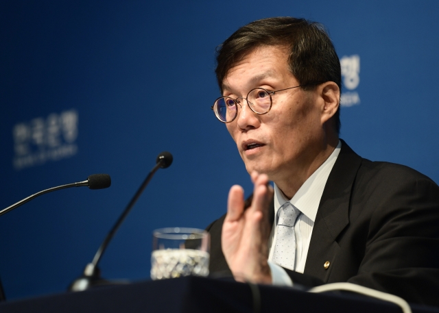 Bank of Korea Gov. Rhee Chang-yong speaks at a press conference held at the central bank’s headquarters in Seoul, Thursday. (Yonhap)