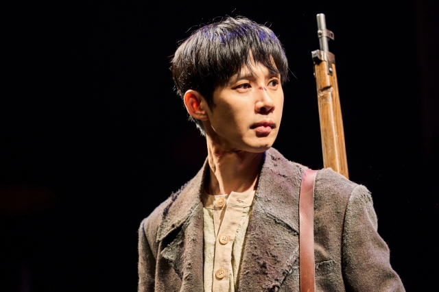 Park Sung-hoon performs in the play 