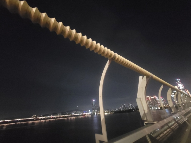 A roller-type extension to prevent individuals from grabbing the fence with their hands to climb or stand on it. (The Korea Herald)