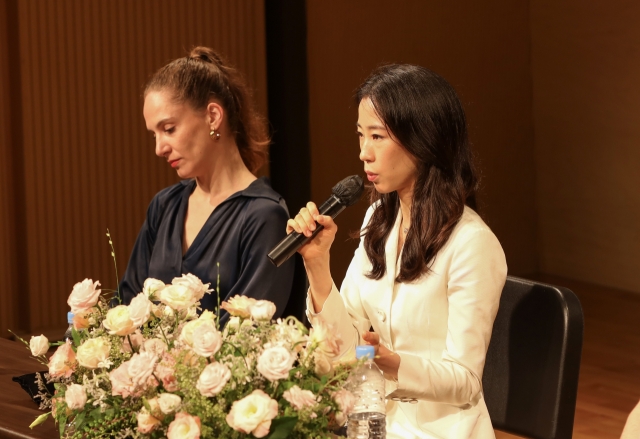 Park Se-eun (right) speaks during a press conference held at Seoul Arts Center, Wednesday. (Seoul Arts Center)