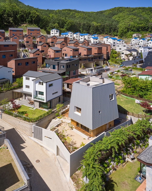 A view of Cat-tagonal House in Yongin, Gyeonggi Province (Provided by MMCA)