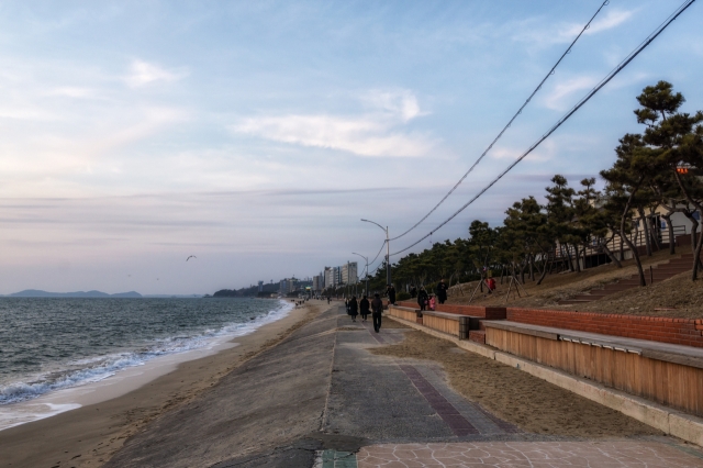 A stock photo of a beach in Boryeong, South Chungcheong Province. (123rf)