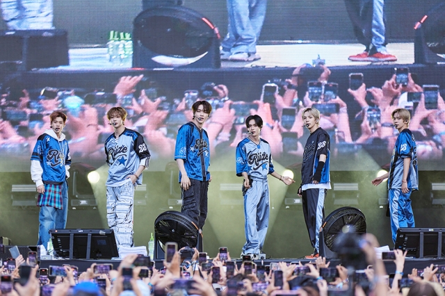 Mexican fans cheer for K-pop boy band Riize at the country's largest pop festival Tecate Emblema held in Mexico City on May 17. (SM Entertainment)