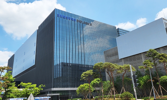 Samsung Biologics' Plant 4 in Songdo, Incheon, with a total capacity of 240,000 liters, has been in full operation since June 2023. (Samsung Biologics)