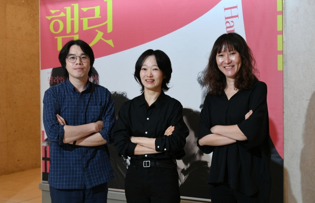 From left, playwright Jung Jin-se, actor Lee Bong-ryeun and director Pu Sae-rom (National Theater Company of Korea)