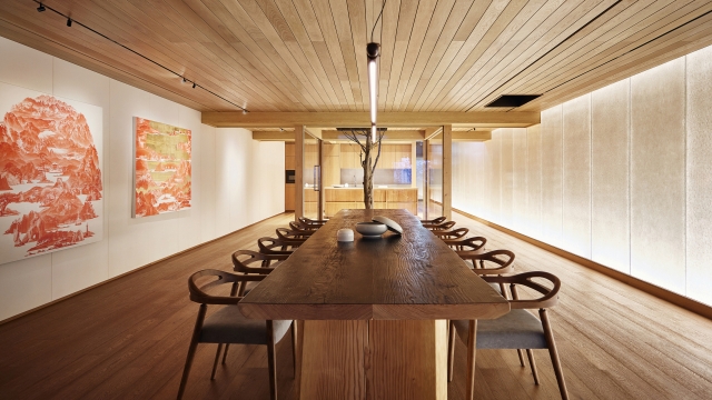 A dining table at the Hanok Heritage House in Yeongwol County, Gangwon Province (Hanok Hotel & Resort)