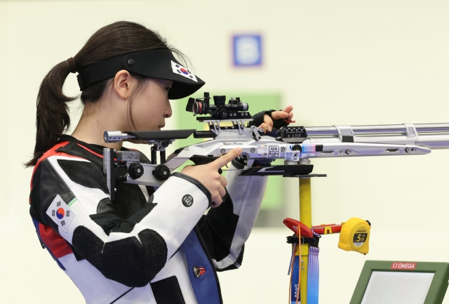 Ban Hyo-jin of South Korea competes in the final of the women's 10-meter air rifle event at the Paris Olympics at the Chateauroux Shooting Centre in Chateauroux, France, on Monday. (Yonhap)