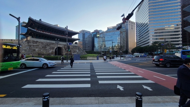 An undated photo of Sungnyemun, central Seoul (Herald DB)