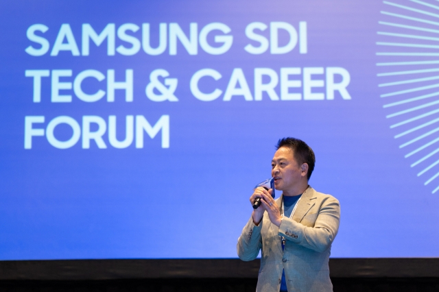 Samsung SDI CEO Choi Yoon-ho speaks at the company's career fair at the Hyatt Regency Cambridge Hotel in Boston on Saturday. (Samsung SDI)